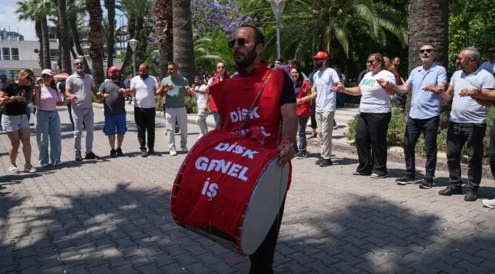 İzmir’de Belediye İşçilerine Rekor Zam! Grev Sonlandı, İşte Detaylar