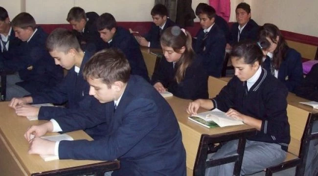 Liselerin süresi değişiyor, mevcut liselerin çoğu proje kapsamına alınıyor