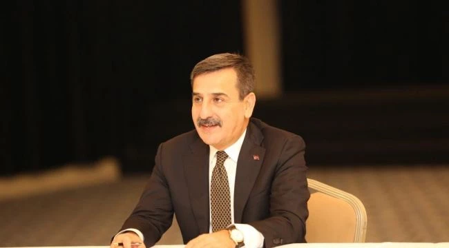 MEMUR CAN DERDİNDE, MALUMSEN KOLTUK DERDİNDE