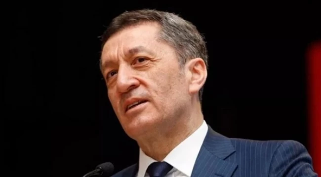 Milli Eğitim bakanı Ziya Selçuk