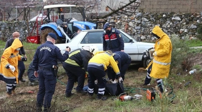 Öğretmen kendi otomobilinin altında kalarak can verdi