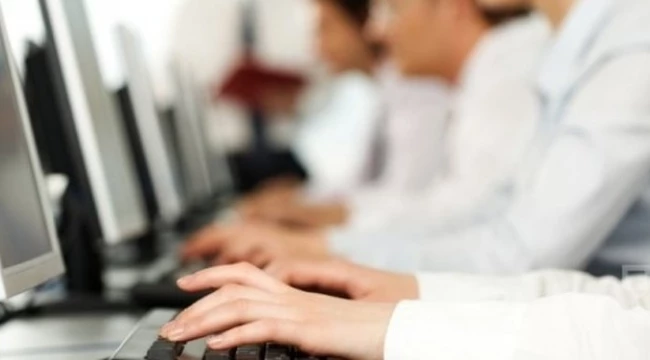 Kimler Sokağa Çıkabilecek, Kısıtlamadan Muaf Öğretmenler, Kişiler ve Kamu Görevlileri