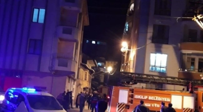 Öğretmenin bilgisayarı patladı, evi yandı