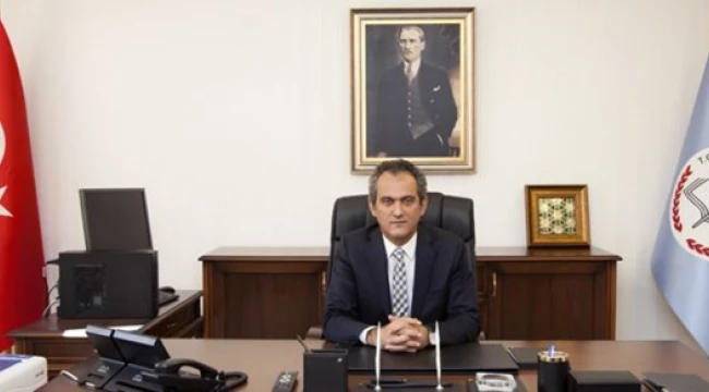 Okulların Tam Kapasite Yüz Yüze Eğitime Açılması Öncesinde Bakan Mahmut Özer