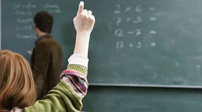 Öğretmen, Erkek Öğrencisine Taciz İddiasıyla Açığa Alındı