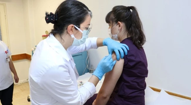 Sağlık Bakanlığı, Bilim Kurulu Kararı Sonrası 18 Yaş Üzeri 3. Doz Hatırlatma Aşısına Başlıyor