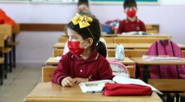 OKULLARDAKİ POZİTİF VAKALARDA İZLENECEK YOL GÜNCELLENDİ