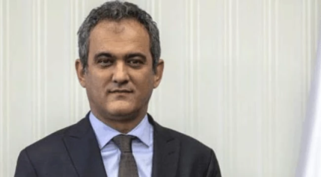 BAKAN ÖZER ADAY ÖĞRETMENLİK VE ÖĞRETMENLİK MESLEK KARİYER BASAMAKLARI YÖNETMELİĞİ TASLAĞINI PAYLAŞTI