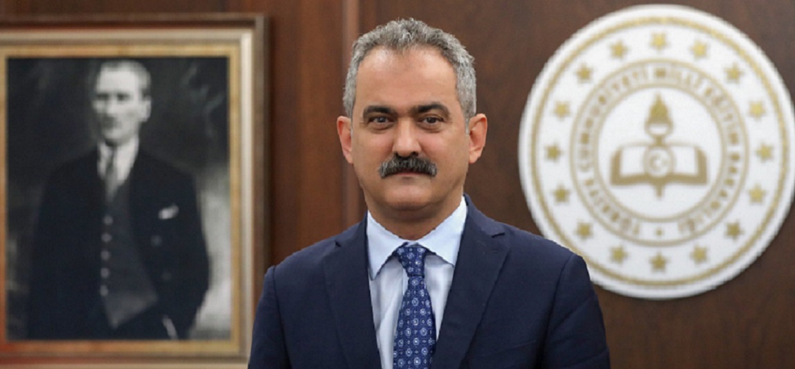 Bakan Özer