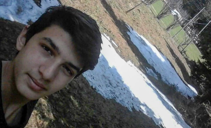 Kalp Krizi Geçiren Lise Öğrencisi Hayatını Kaybetti